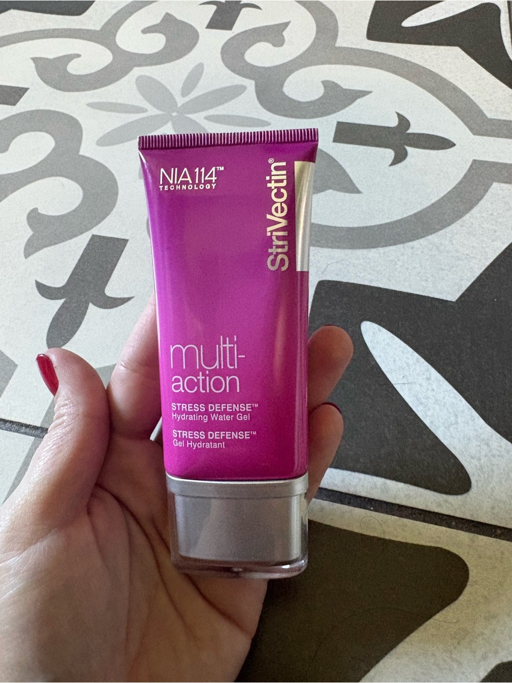 StriVectin Multi-Action Hydrating Gel Tube - Fuchsia with Silver Accents
